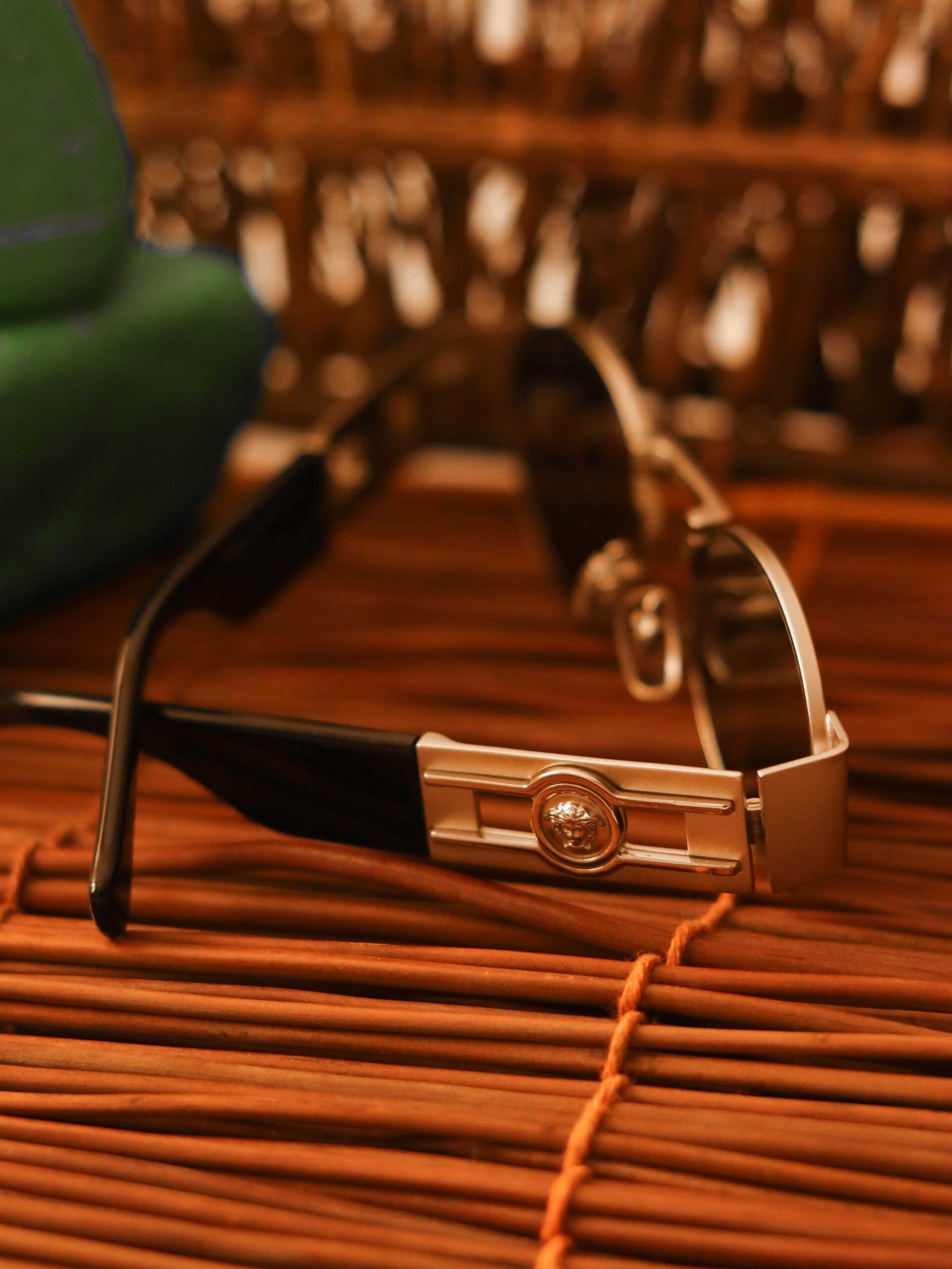 Versace Oval Sunglasses – Timeless Luxury & Modern Elegance - الصورة 6